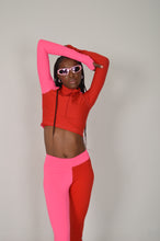 Cargar imagen en el visor de la galería, Sudadera Crop manga larga XOXO
